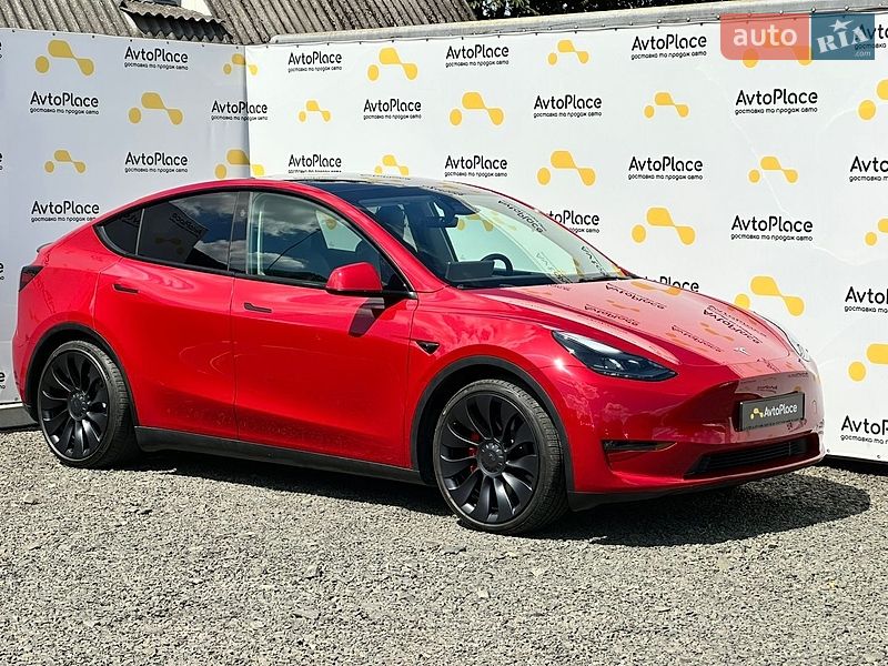 Внедорожник / Кроссовер Tesla Model Y 2023 в Луцке