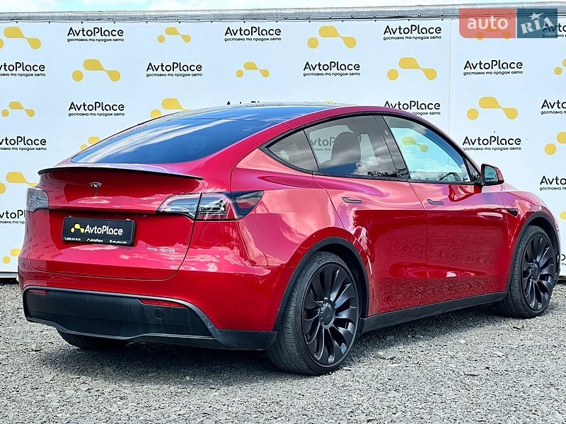 Внедорожник / Кроссовер Tesla Model Y 2023 в Луцке