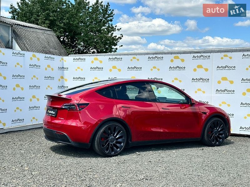 Внедорожник / Кроссовер Tesla Model Y 2023 в Луцке