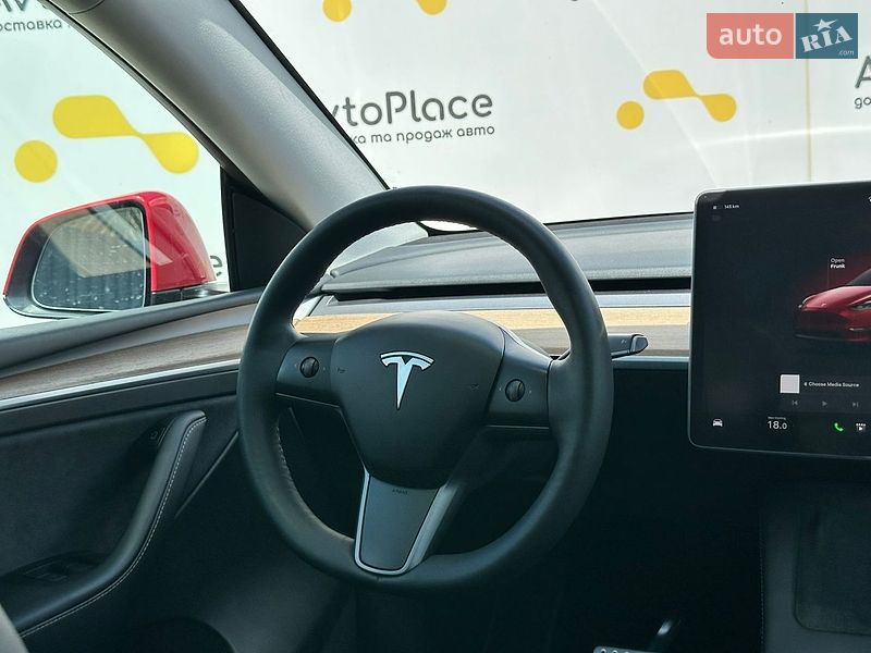 Внедорожник / Кроссовер Tesla Model Y 2023 в Луцке