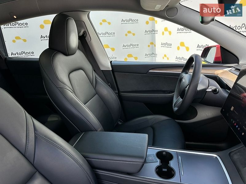 Внедорожник / Кроссовер Tesla Model Y 2023 в Луцке