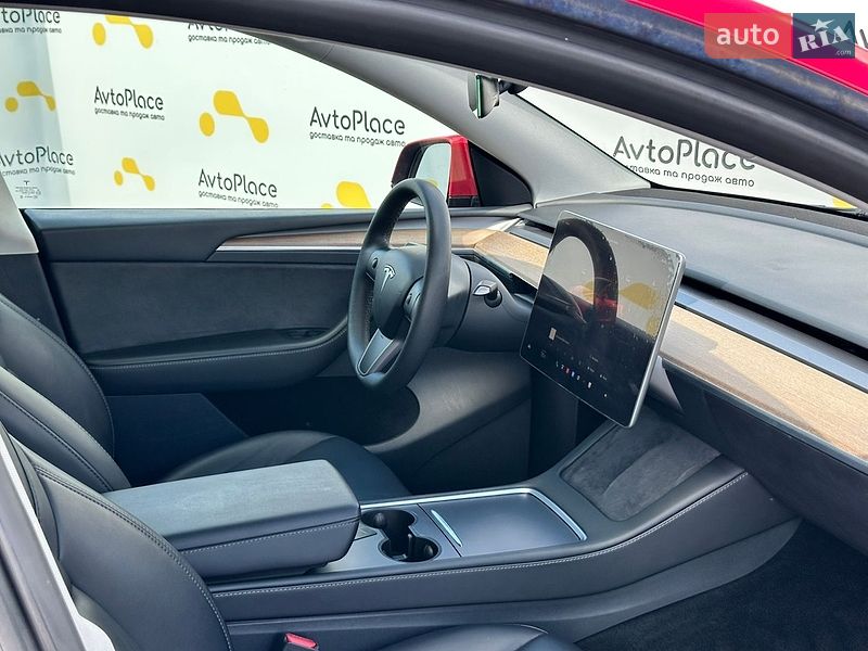 Внедорожник / Кроссовер Tesla Model Y 2023 в Луцке