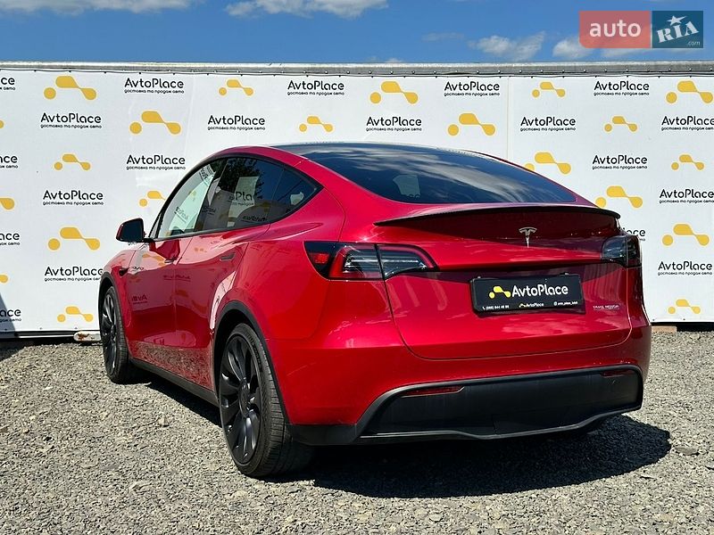 Внедорожник / Кроссовер Tesla Model Y 2023 в Луцке