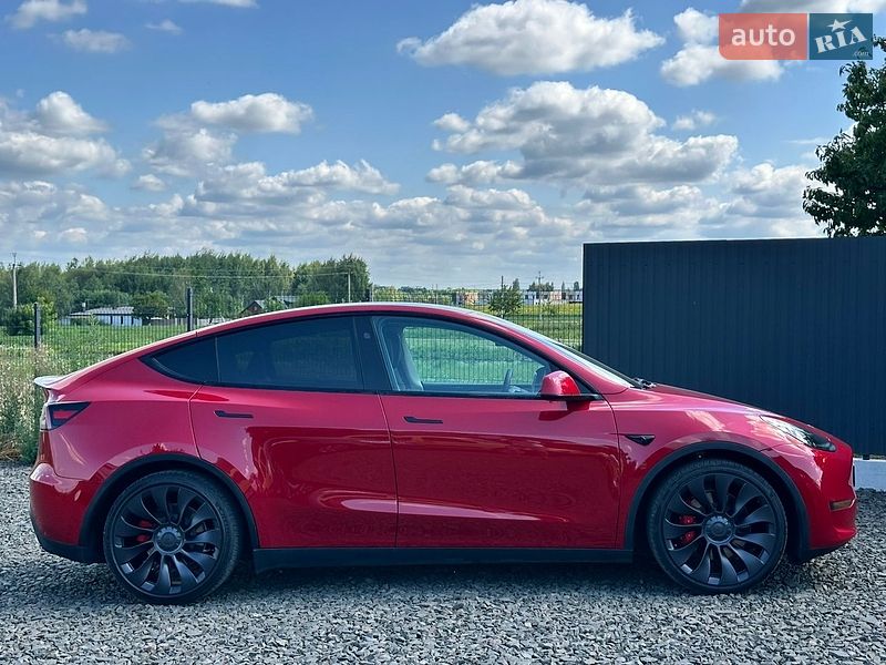 Внедорожник / Кроссовер Tesla Model Y 2023 в Луцке