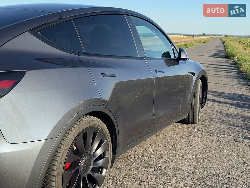 Внедорожник / Кроссовер Tesla Model Y 2023 в Виннице
