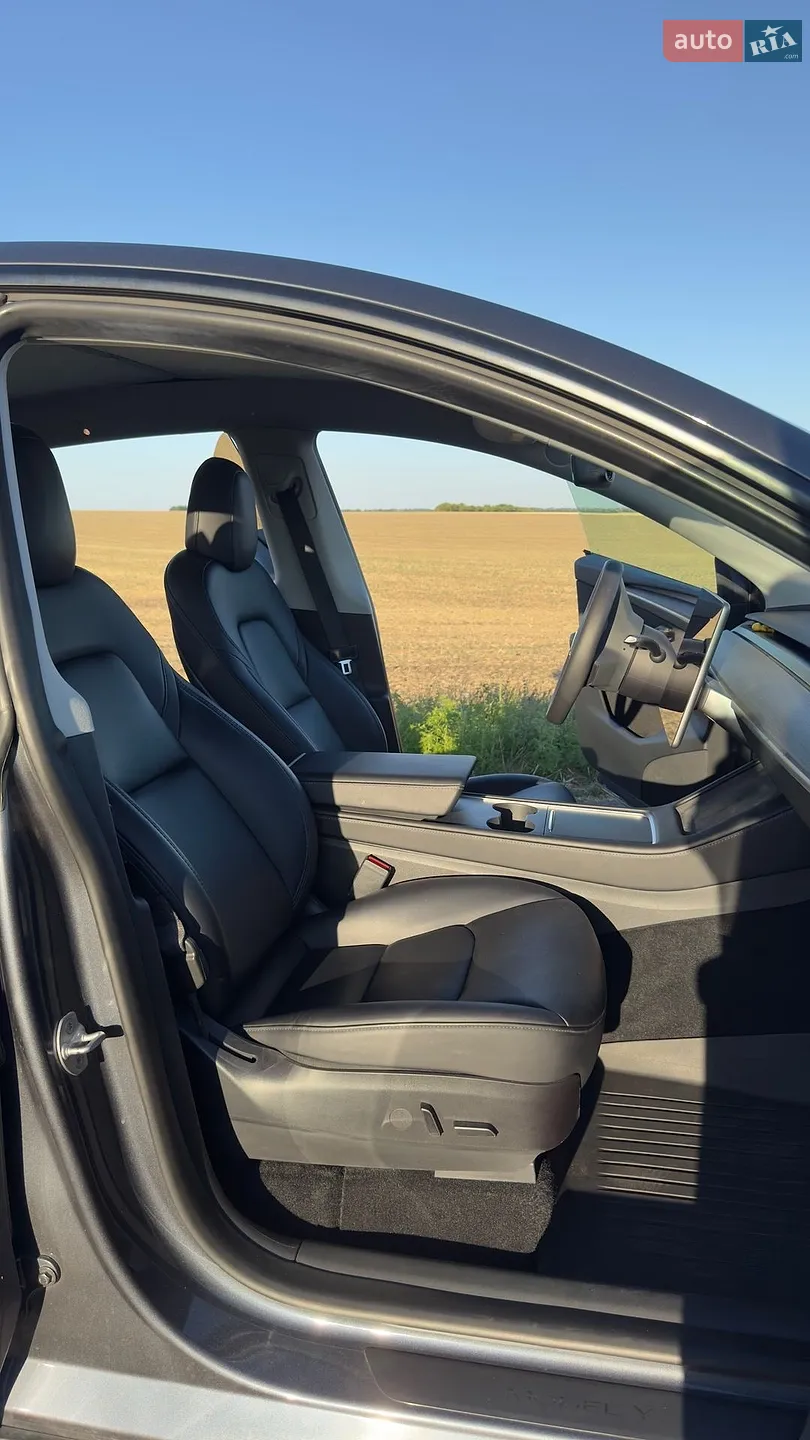 2023 Tesla Model Y - мініатюра 24