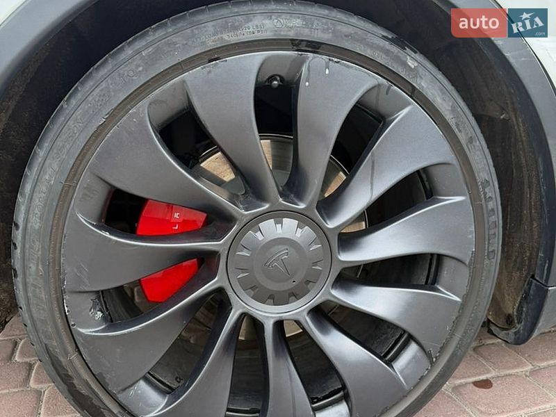 Позашляховик / Кросовер Tesla Model Y 2023 в Івано-Франківську фото 5 Позашляховик / Кросовер Tesla Model Y 2023 в Івано-Франківську