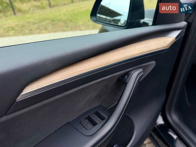 Позашляховик / Кросовер Tesla Model Y 2023 в Луцьку фото 20 Позашляховик / Кросовер Tesla Model Y 2023 в Луцьку