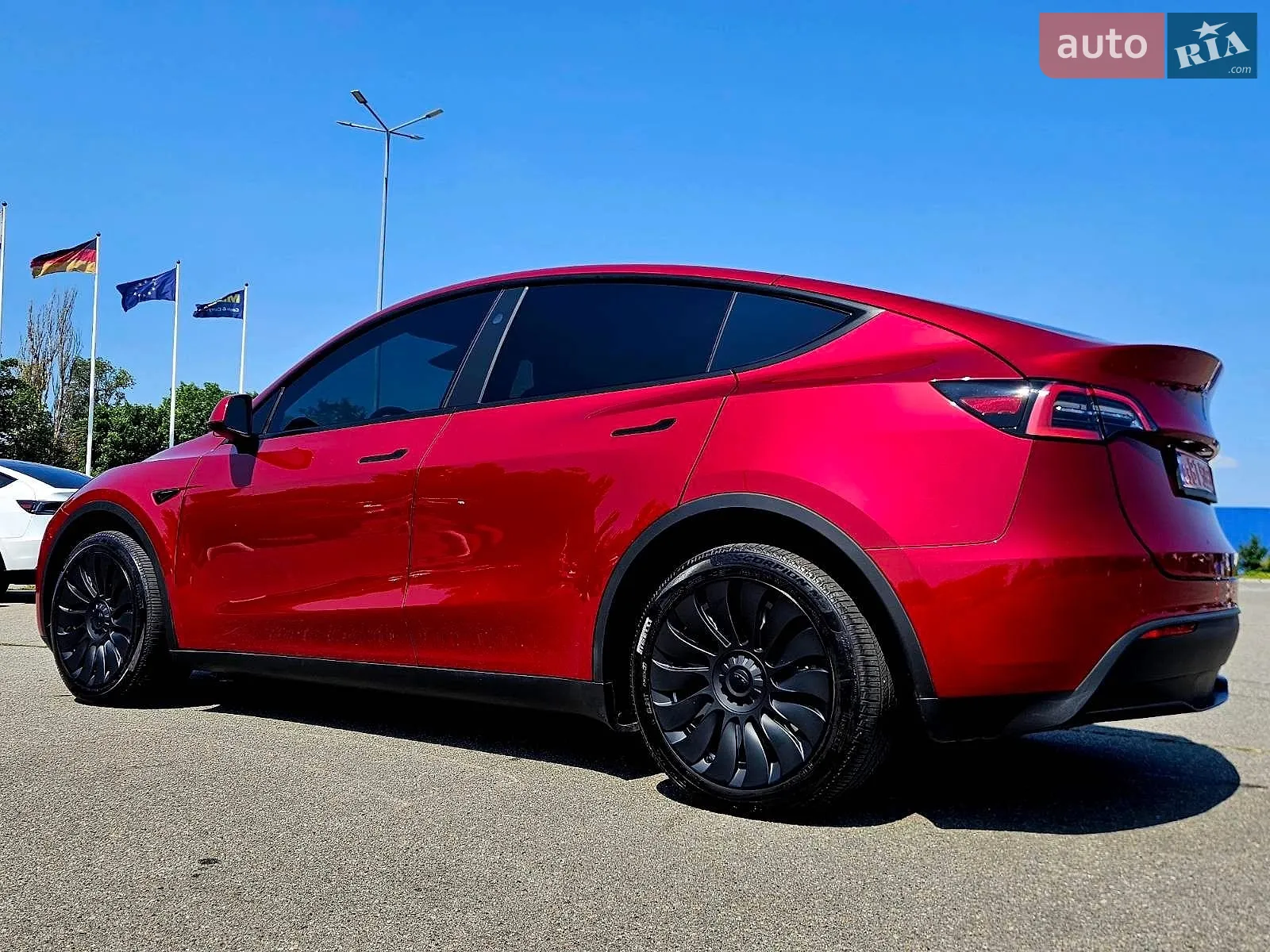 2024 Tesla Model Y - мініатюра 9