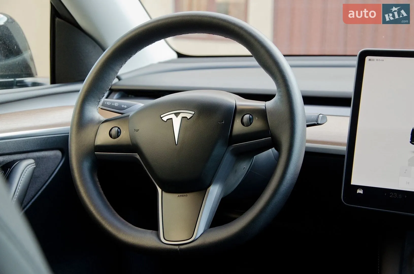 2022 Tesla Model Y - мініатюра 23