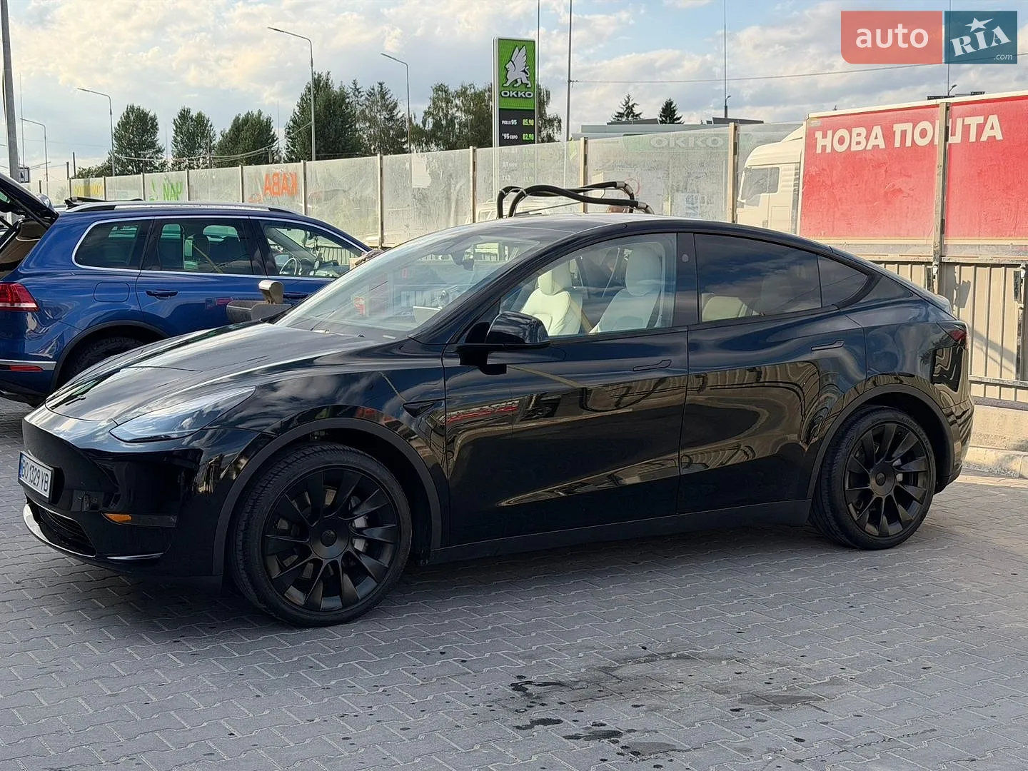 2024 Tesla Model Y - мініатюра 3