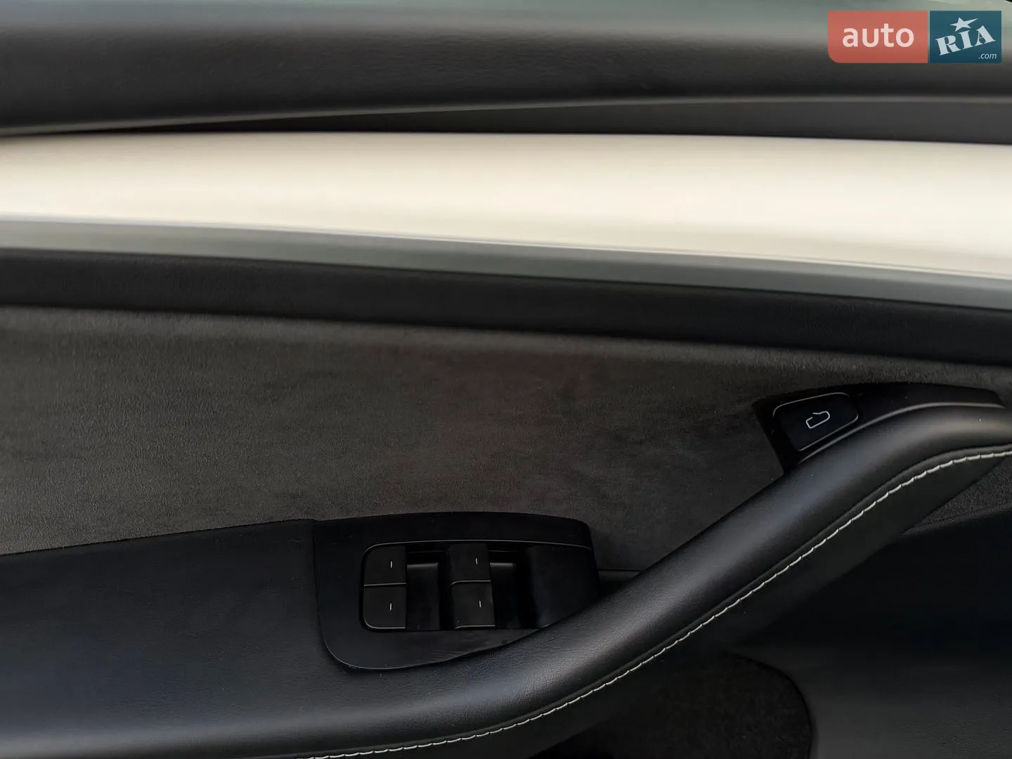 2024 Tesla Model Y - мініатюра 28