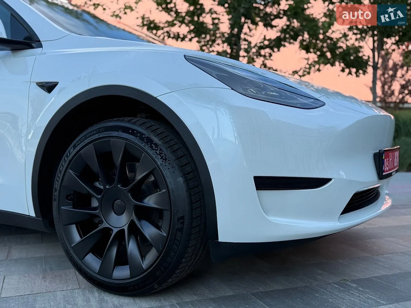 2024 Tesla Model Y - мініатюра 8