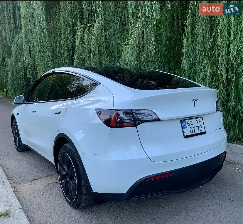 2023 Tesla Model Y - мініатюра 3
