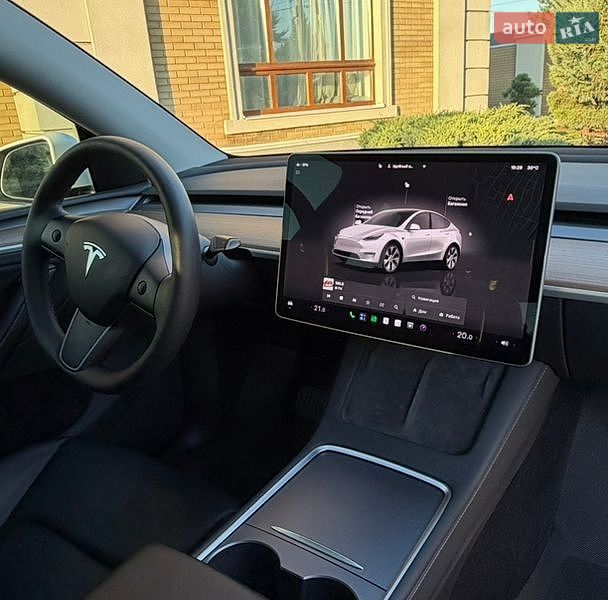 Внедорожник / Кроссовер Tesla Model Y 2023 в Днепре