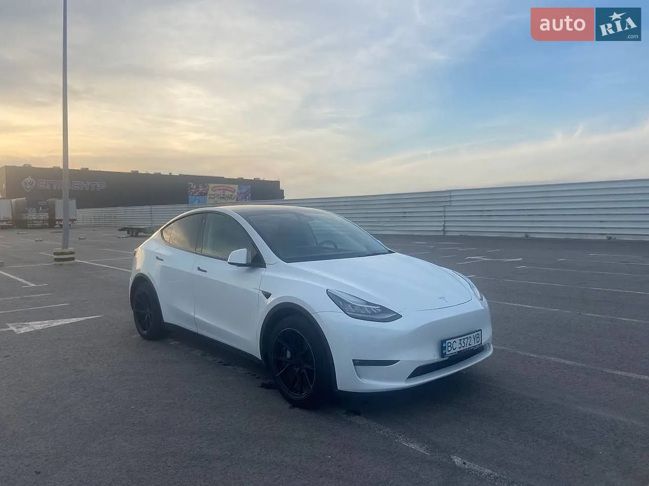 2022 Tesla Model Y - мініатюра 18