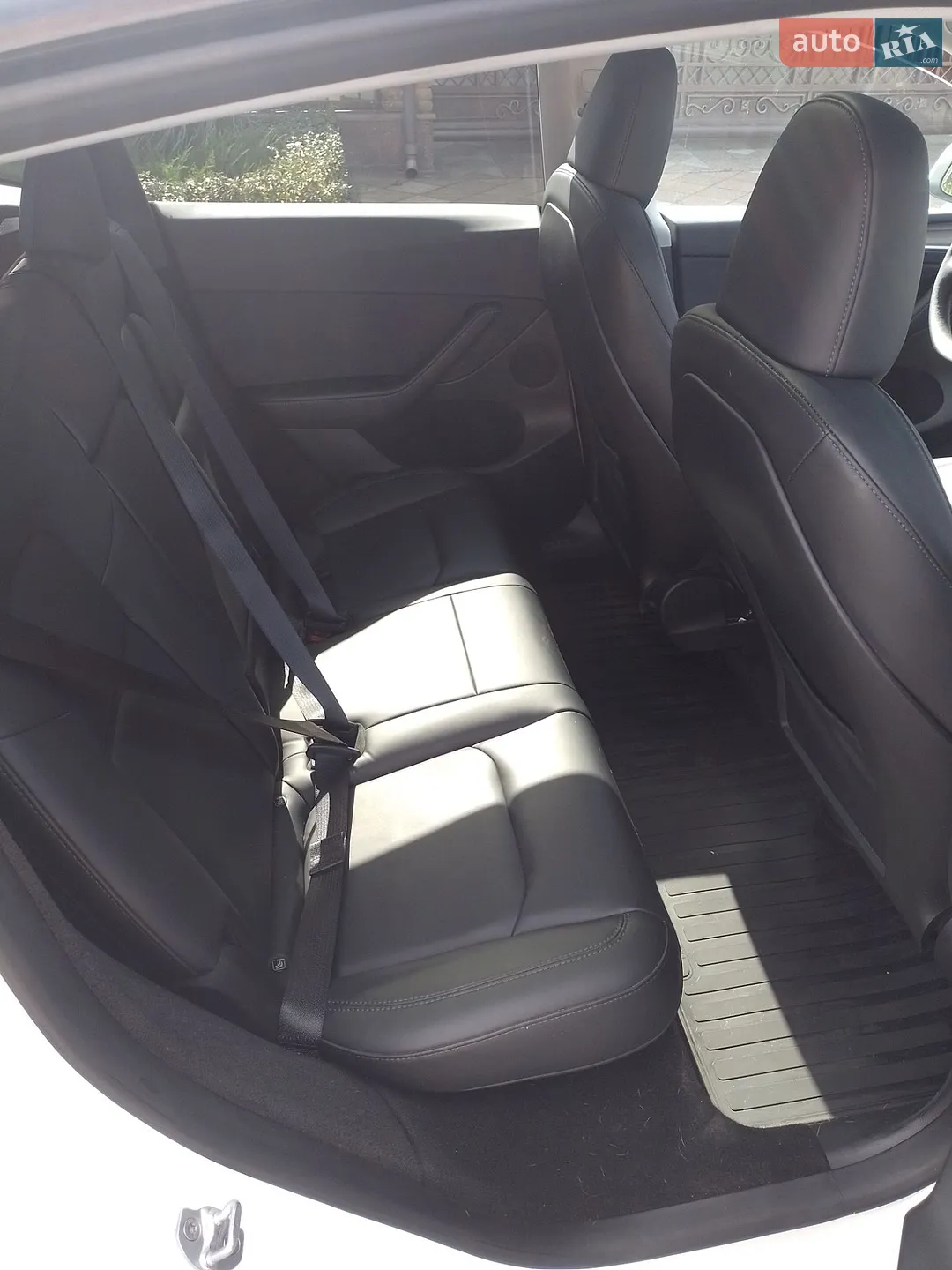 2023 Tesla Model Y - мініатюра 3