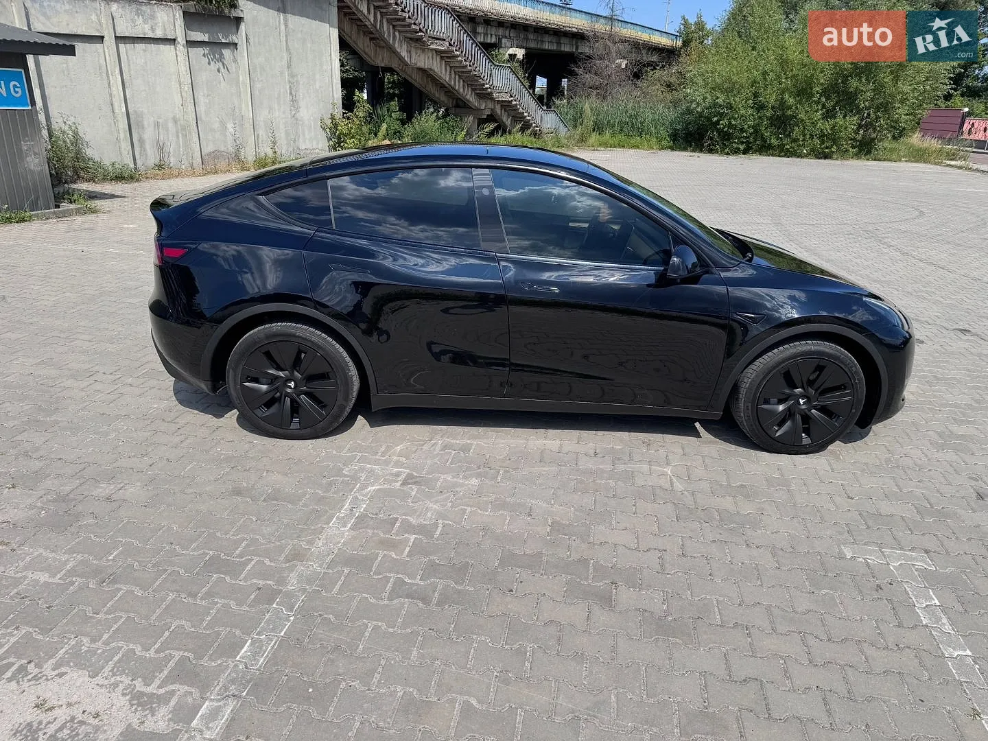 2024 Tesla Model Y - мініатюра 11