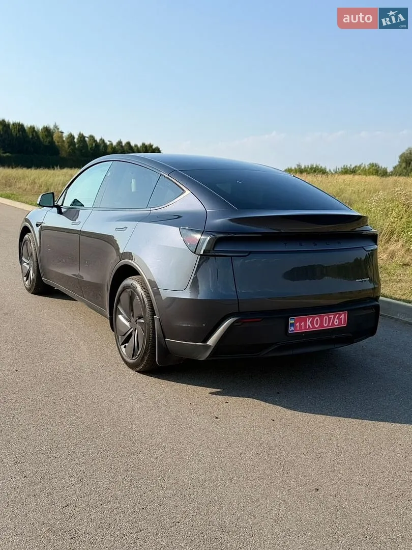2025 Tesla Model Y - мініатюра 17