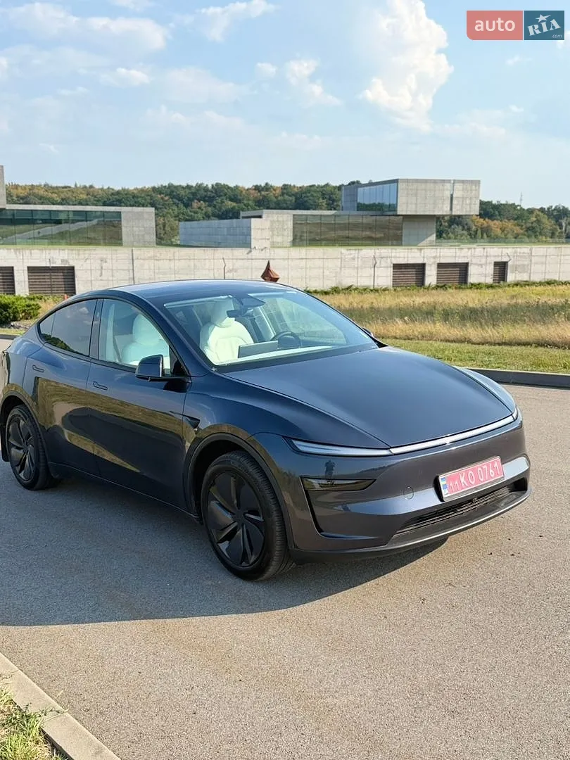 2025 Tesla Model Y - мініатюра 21