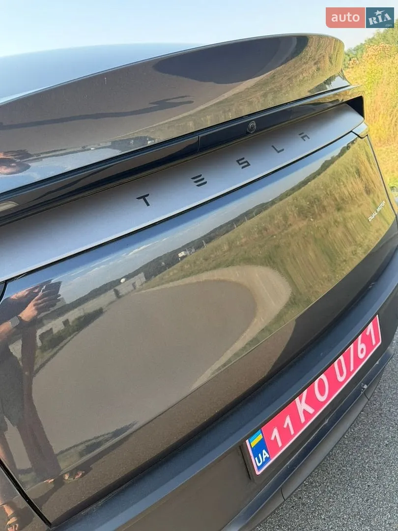 2025 Tesla Model Y - мініатюра 24