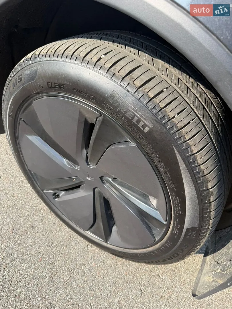 2025 Tesla Model Y - мініатюра 26
