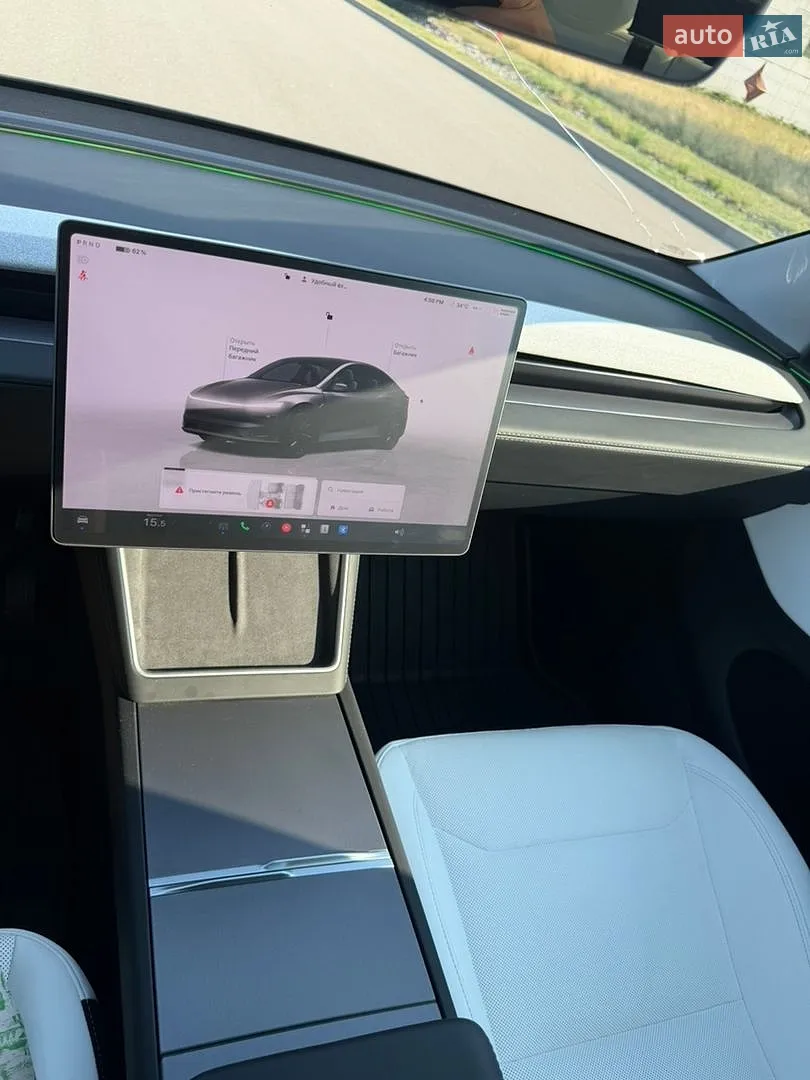 2025 Tesla Model Y - мініатюра 32