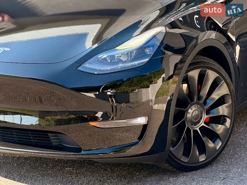 Позашляховик / Кросовер Tesla Model Y 2022 в Харкові
