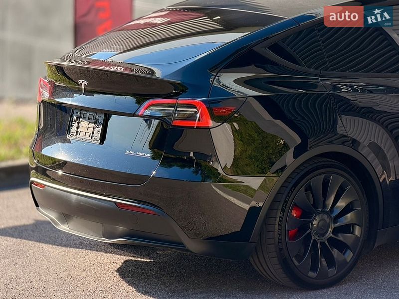 Позашляховик / Кросовер Tesla Model Y 2022 в Харкові