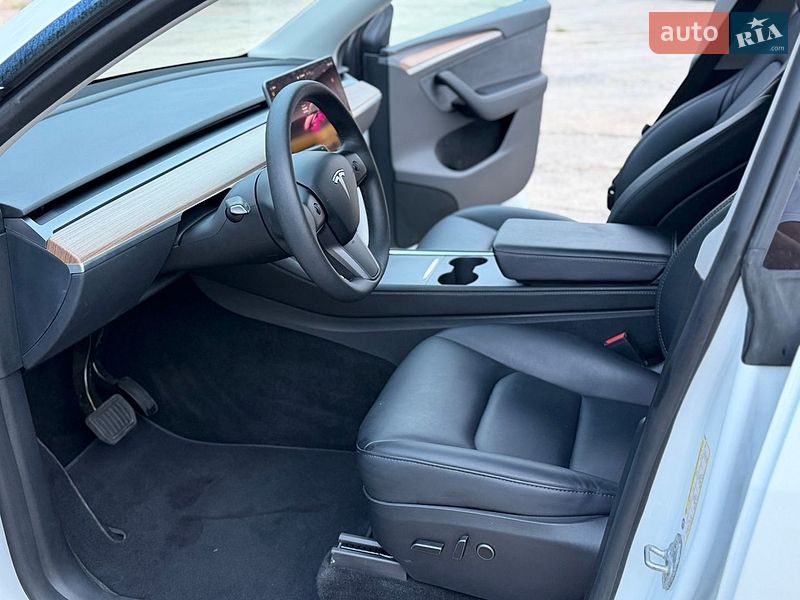 Внедорожник / Кроссовер Tesla Model Y 2023 в Кременце