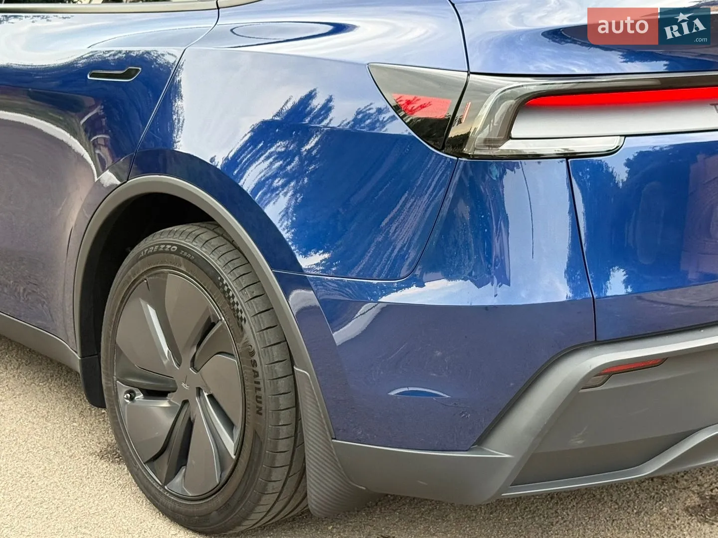 2025 Tesla Model Y - мініатюра 13