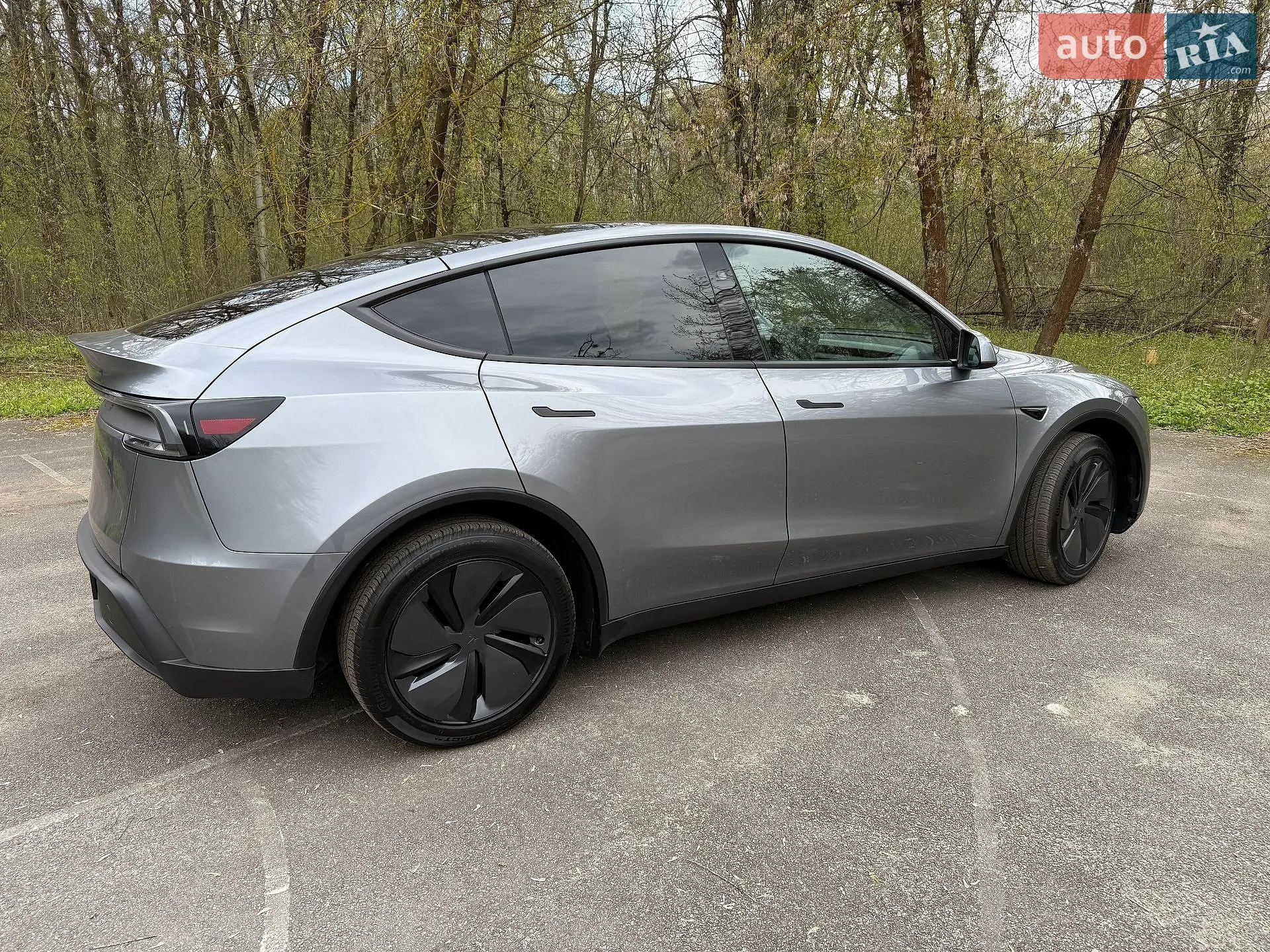 2025 Tesla Model Y - мініатюра 10