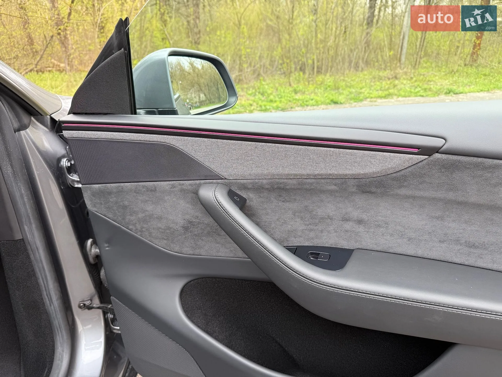 2025 Tesla Model Y - мініатюра 20