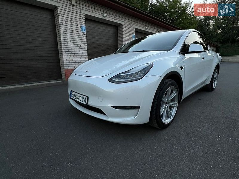 Tesla Model Y 2021