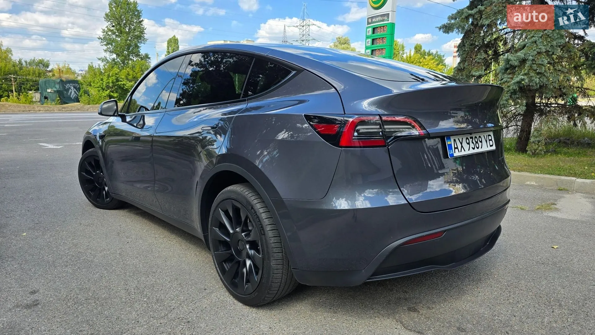 2023 Tesla Model Y - мініатюра 2