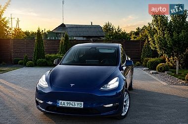 Внедорожник / Кроссовер Tesla Model Y 2023 в Киеве