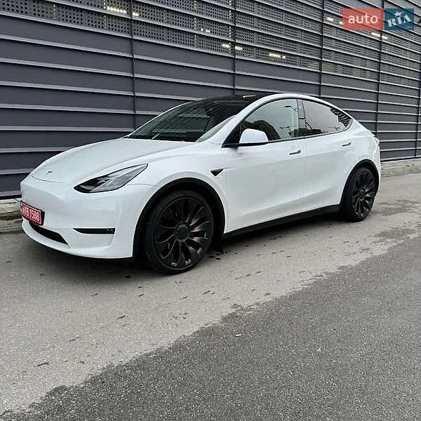 Tesla Model Y
