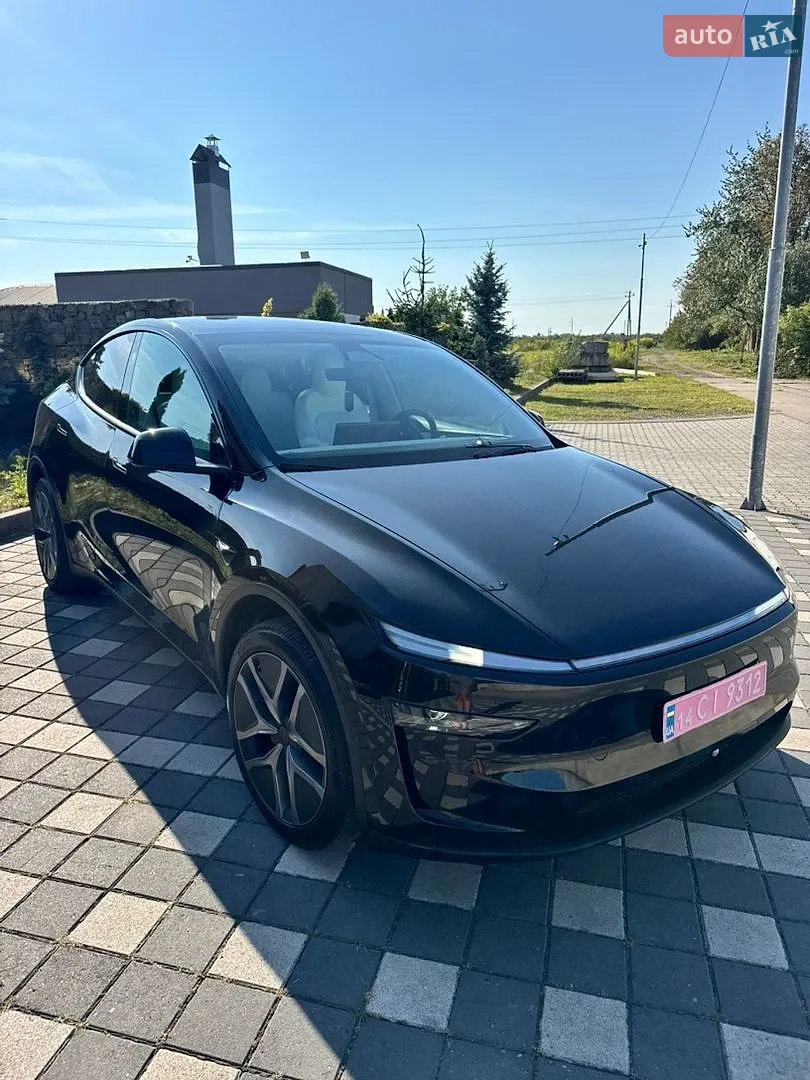 2026 Tesla Model Y - мініатюра 4