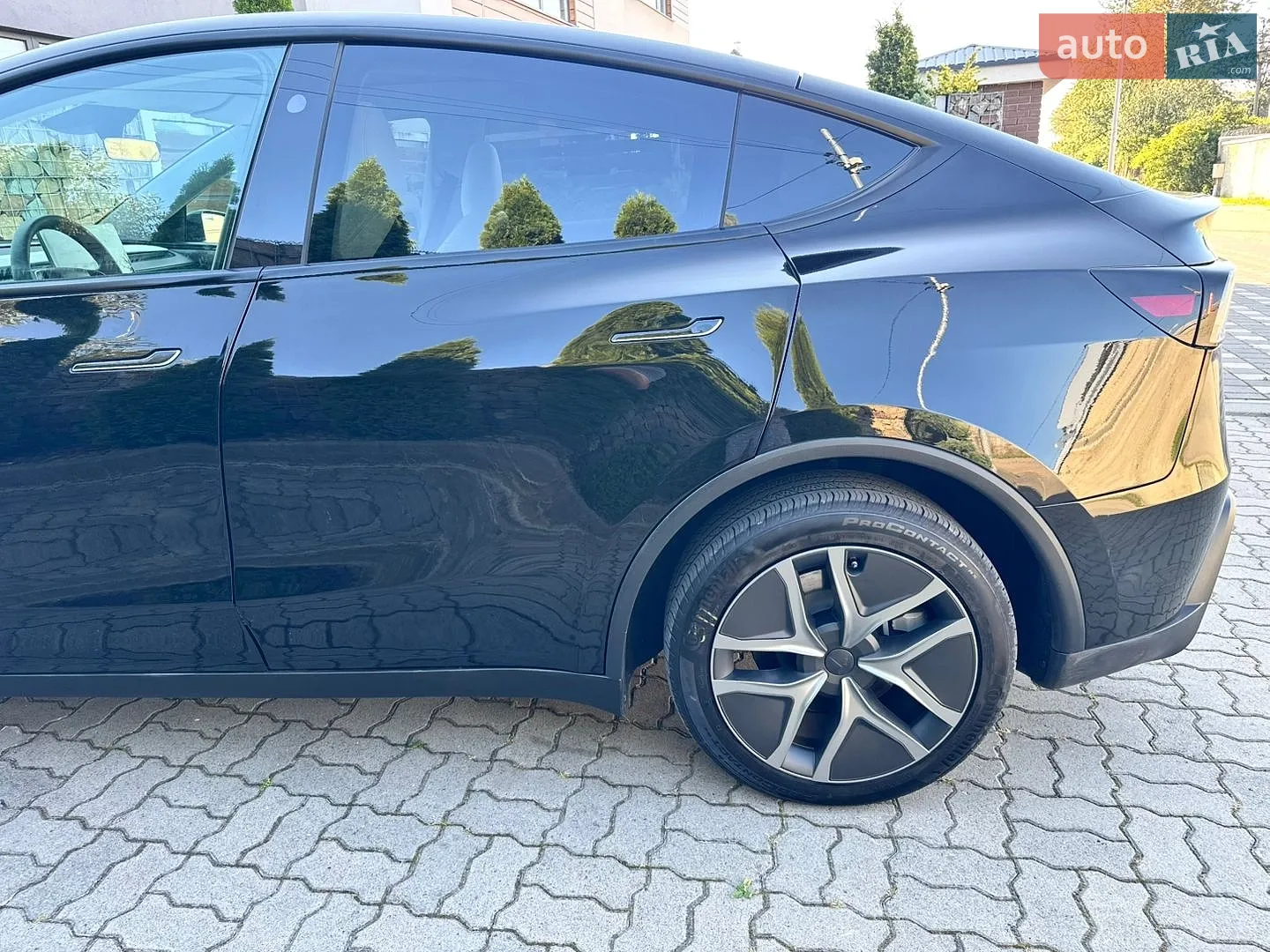 2026 Tesla Model Y - мініатюра 13