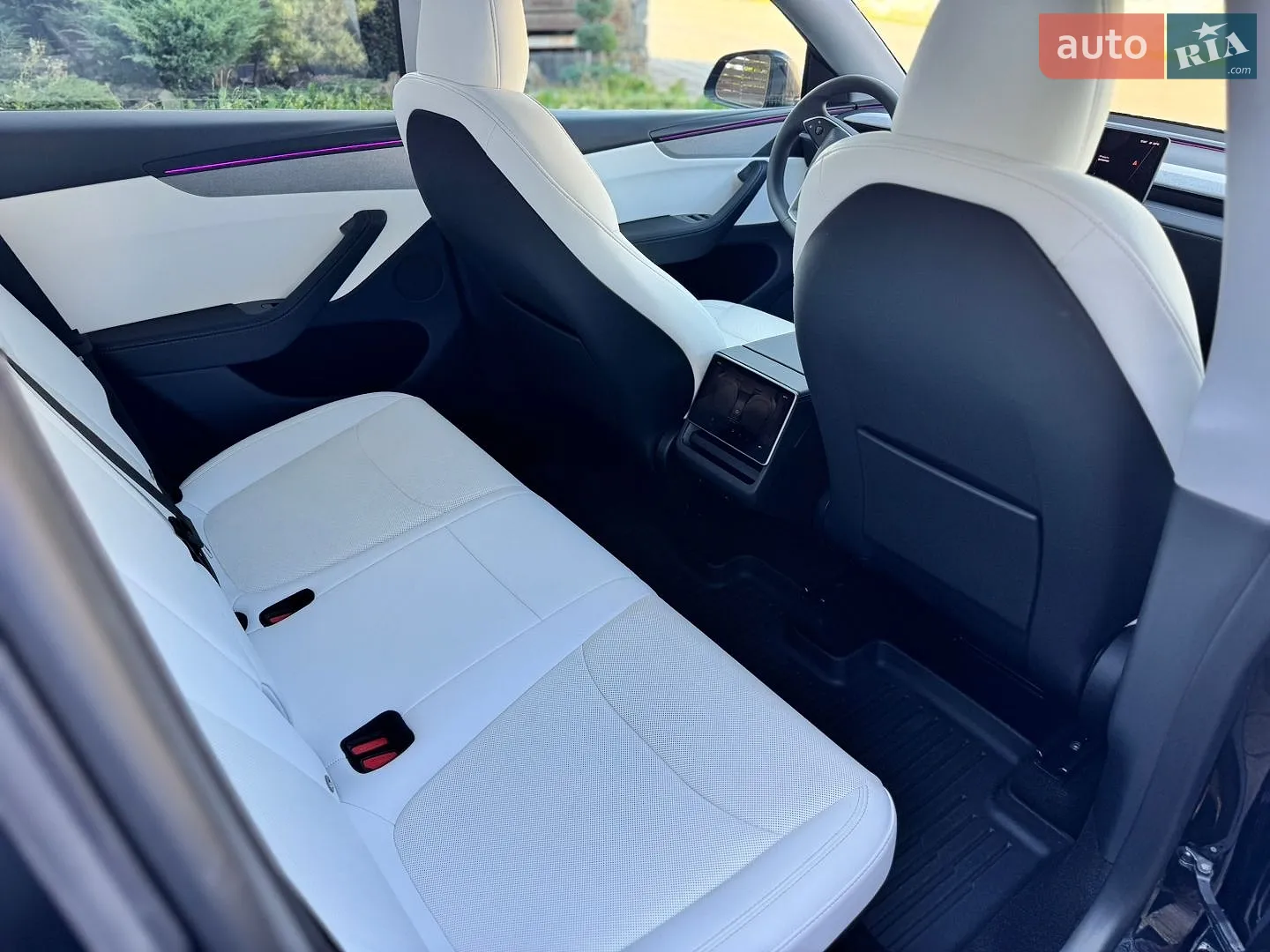 2026 Tesla Model Y - мініатюра 44