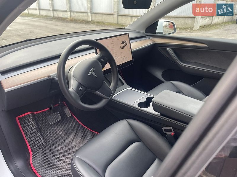 Позашляховик / Кросовер Tesla Model Y 2023 в Звягелі