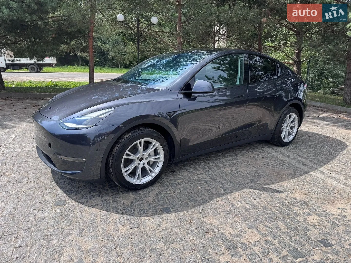 2024 Tesla Model Y - мініатюра 2