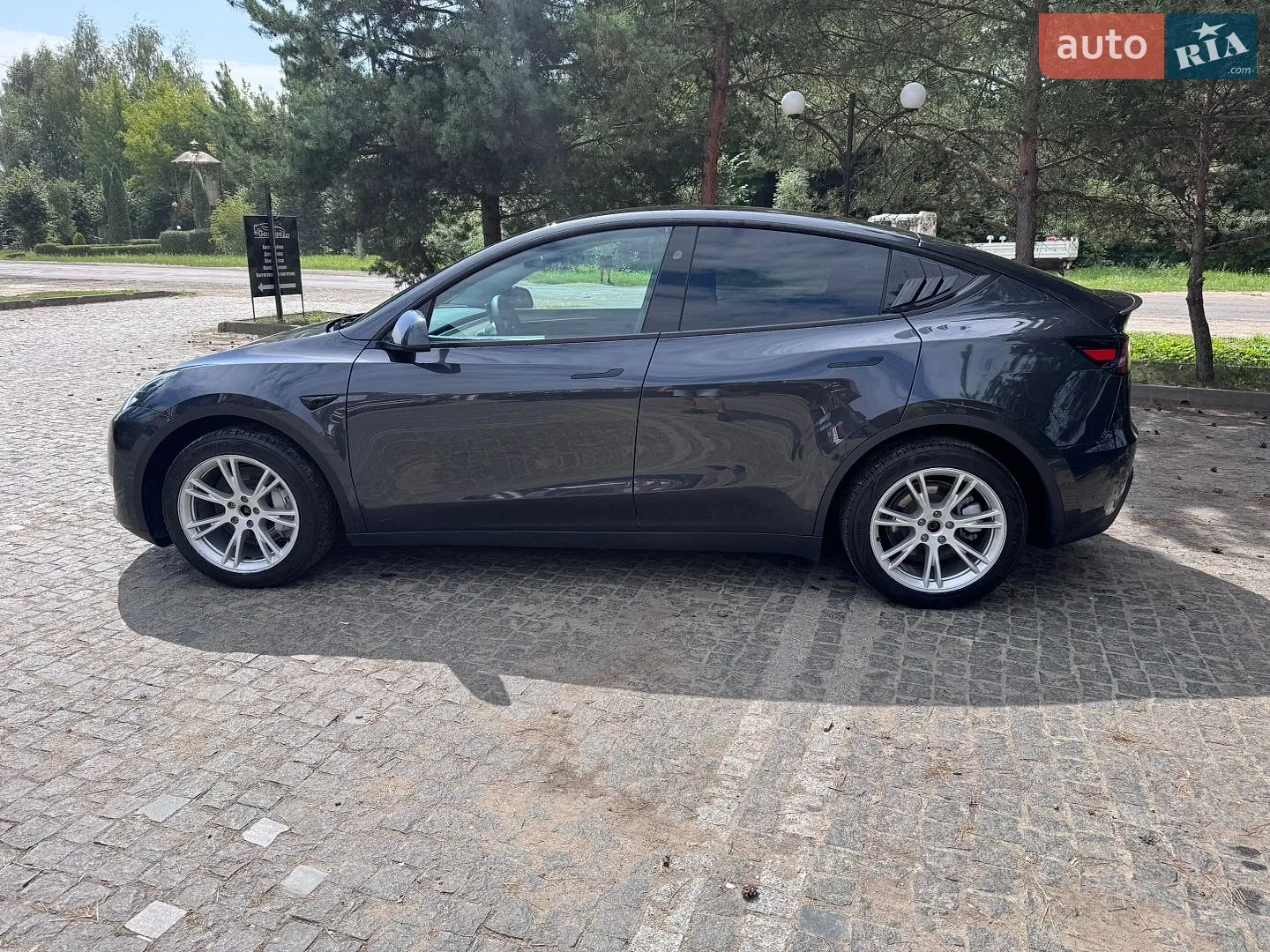 2024 Tesla Model Y - мініатюра 11