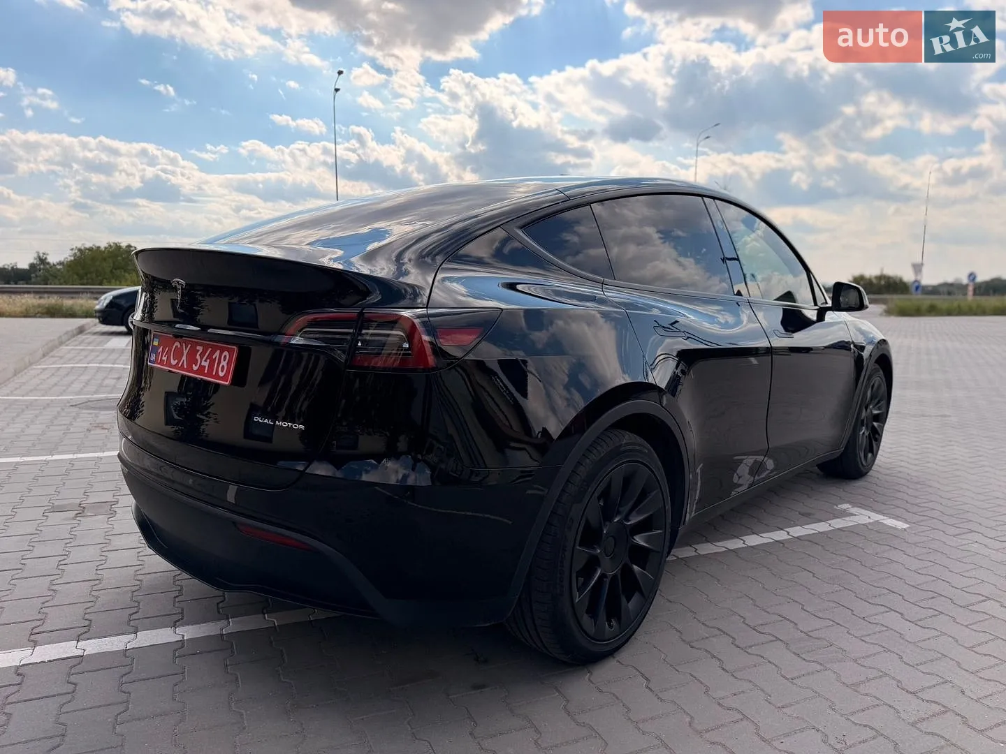 2024 Tesla Model Y - мініатюра 10