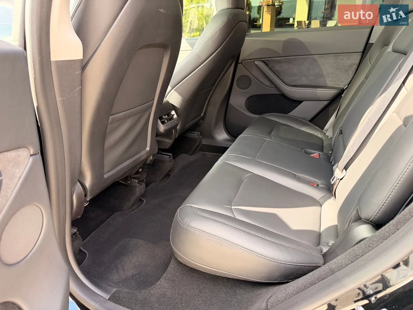 2024 Tesla Model Y - мініатюра 20