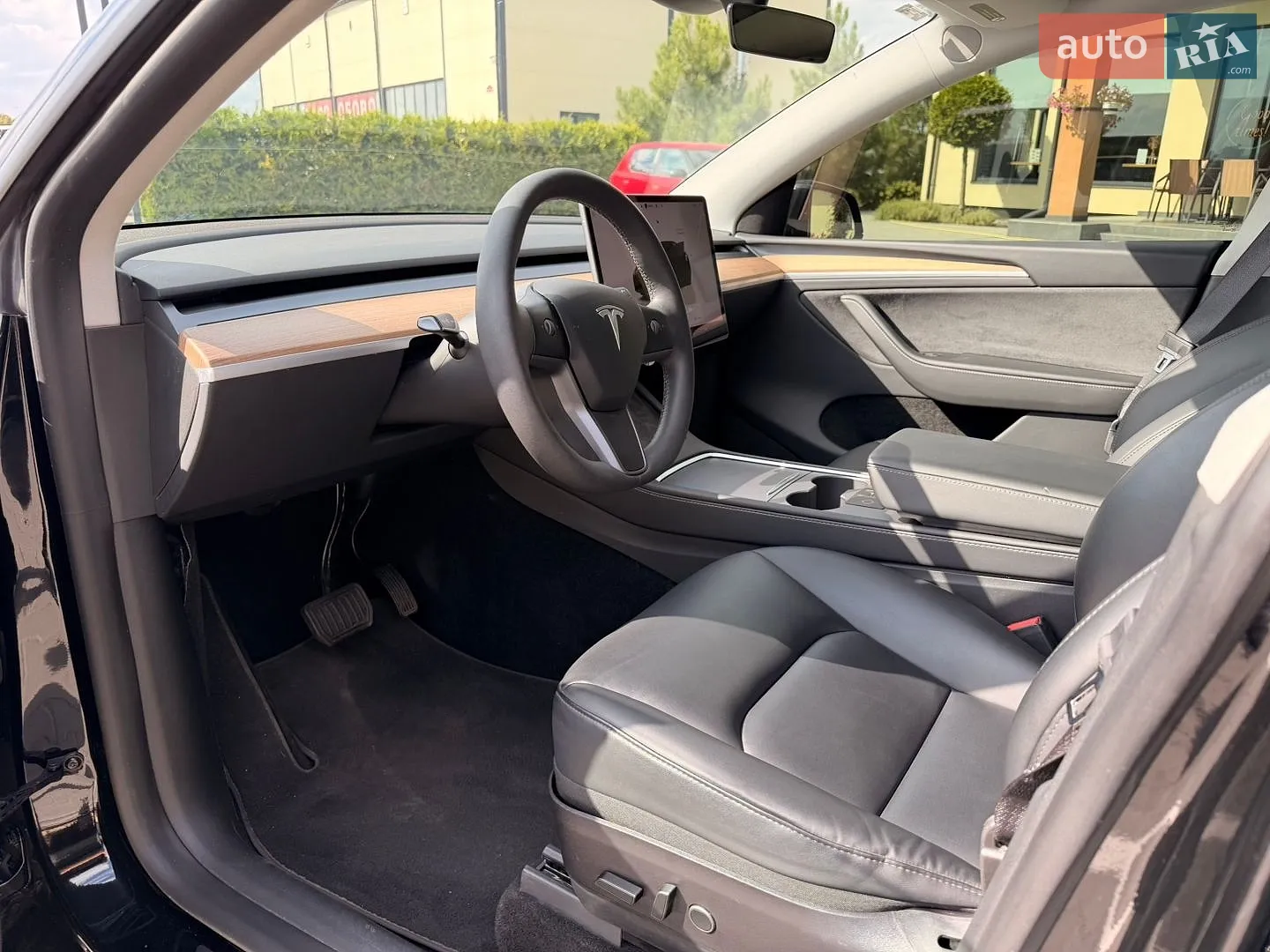 2024 Tesla Model Y - мініатюра 17