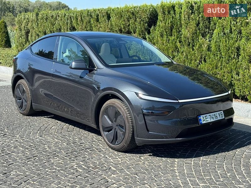Позашляховик / Кросовер Tesla Model Y 2025 в Дніпрі