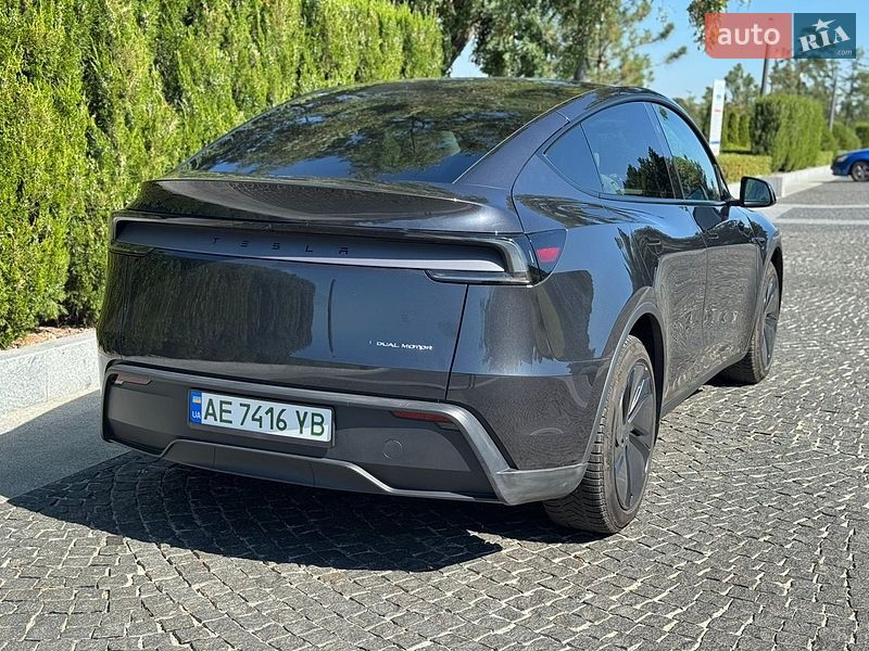 Позашляховик / Кросовер Tesla Model Y 2025 в Дніпрі