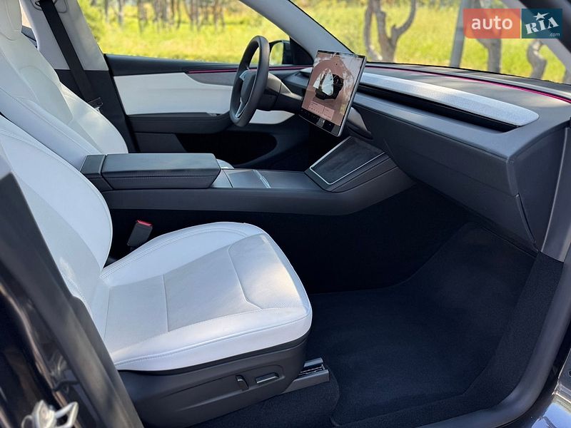 Позашляховик / Кросовер Tesla Model Y 2025 в Дніпрі
