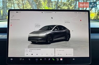 Позашляховик / Кросовер Tesla Model Y 2025 в Дніпрі